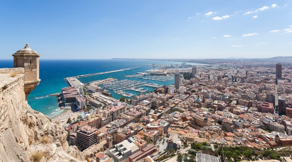 Alicante travel guide – view of Alicante