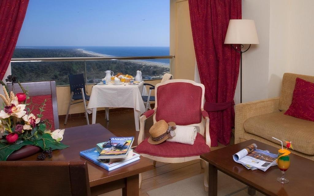 Athletic Camp Monte Gordo: Elite Facilities on the Algarve